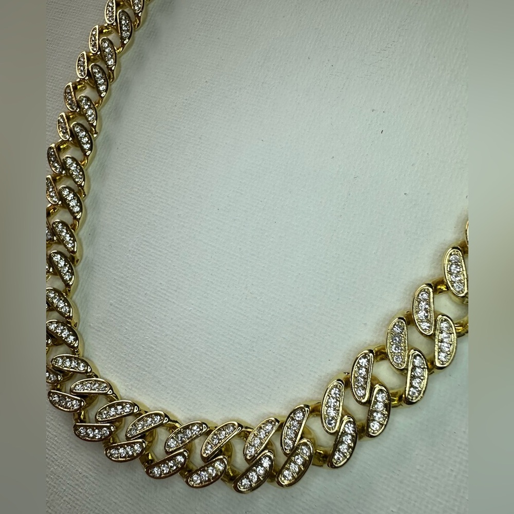 Chain Necklace - Picture 2 of 4